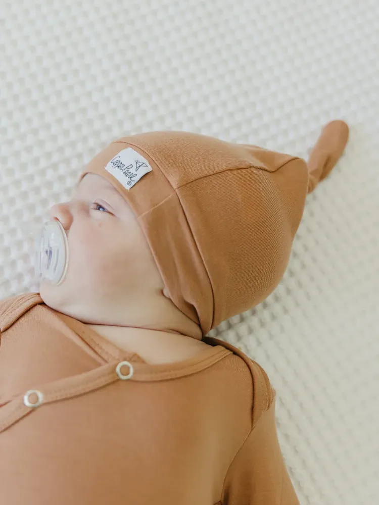 Copper Pearl Top Knot Hat - Pecan
