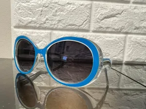 New Designer Rep. Sunglasses, 400 UV Protection! Stylish Gradient Lenses! Blue Acrylic, silver sides, 8663