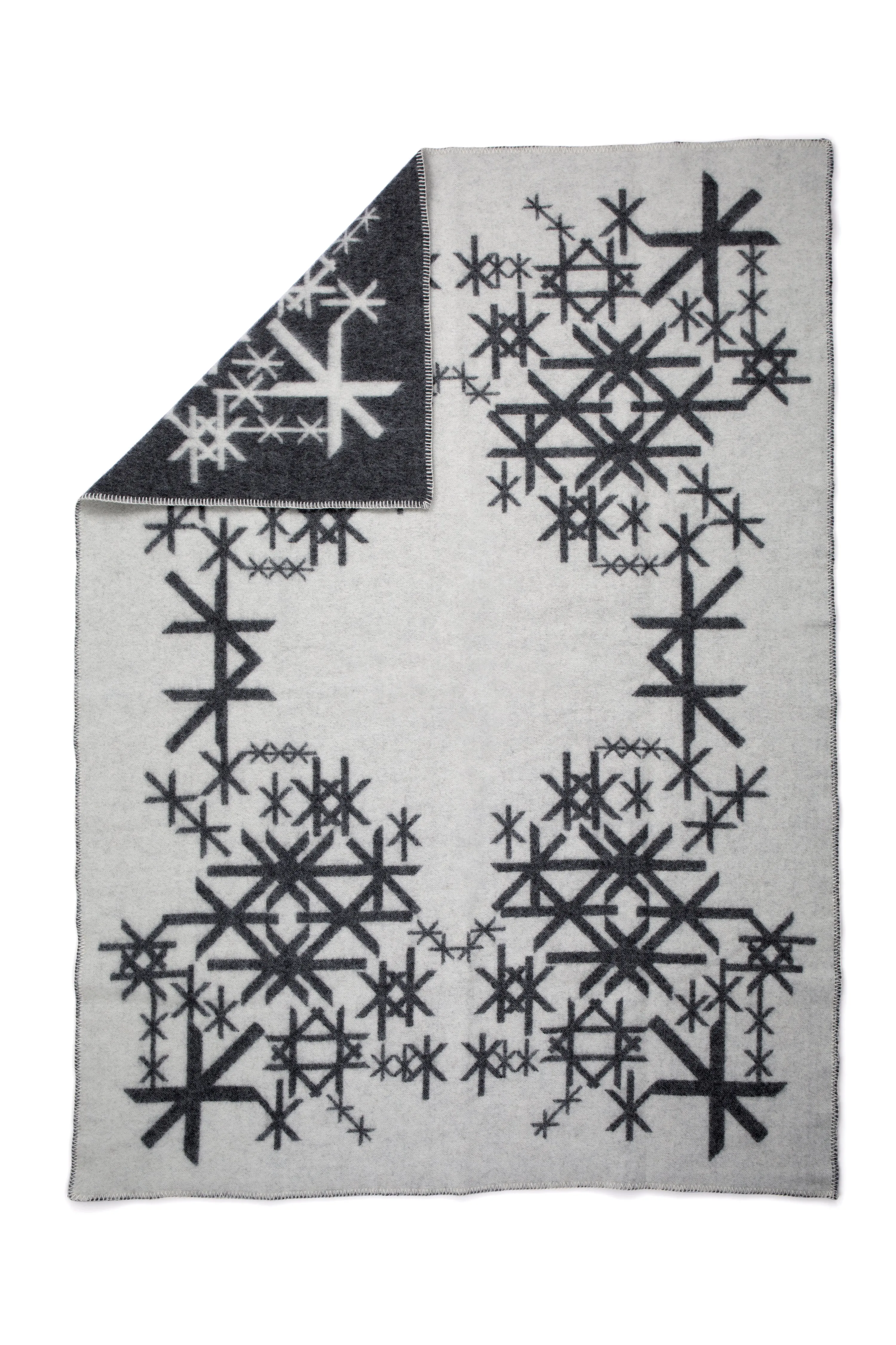 Nordic Strength Wool Blanket - Dark Grey