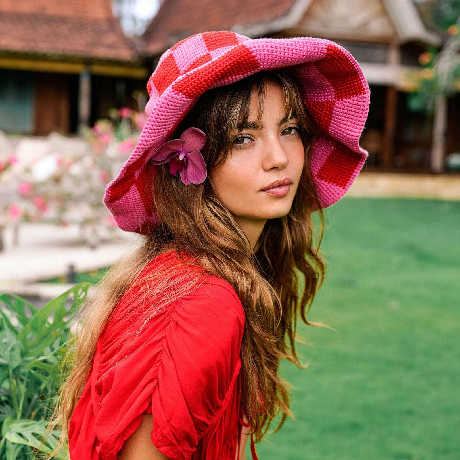 SHILO Checkered Crochet Hat in Red & Pink